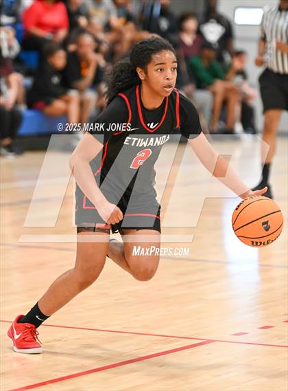 Thumbnail 1 in Etiwanda vs. Gilbert (Section 7) photogallery.