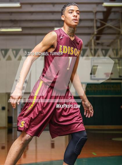 Thumbnail 3 in Edison vs. Pleasant Valley photogallery.