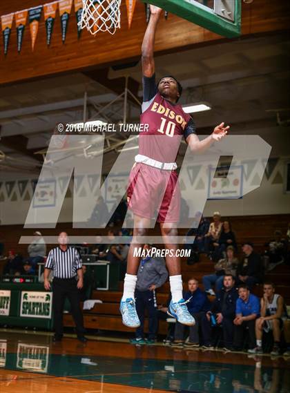 Thumbnail 3 in Edison vs. Pleasant Valley photogallery.