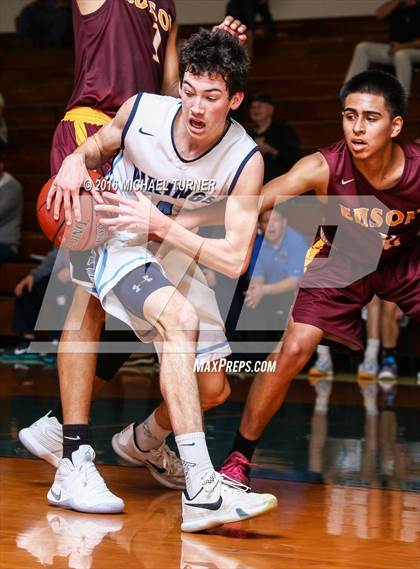 Thumbnail 2 in Edison vs. Pleasant Valley photogallery.