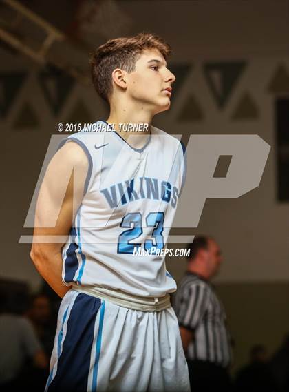 Thumbnail 2 in Edison vs. Pleasant Valley photogallery.