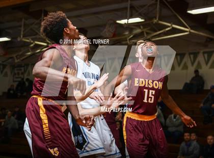 Thumbnail 2 in Edison vs. Pleasant Valley photogallery.