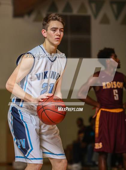 Thumbnail 1 in Edison vs. Pleasant Valley photogallery.