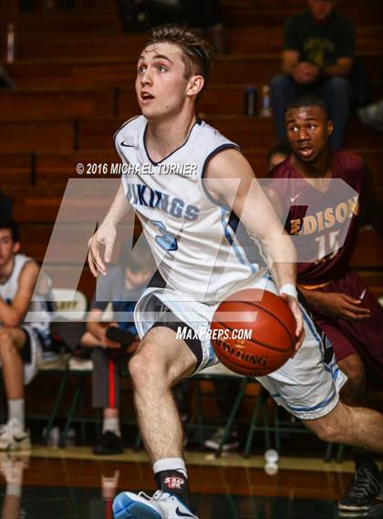 Thumbnail 1 in Edison vs. Pleasant Valley photogallery.