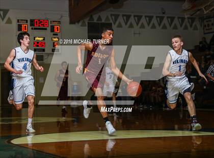 Thumbnail 3 in Edison vs. Pleasant Valley photogallery.