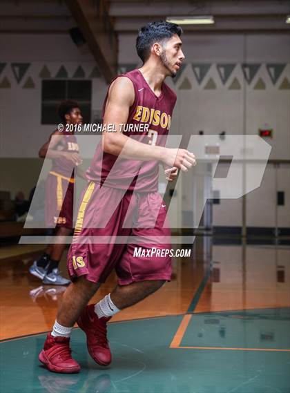 Thumbnail 1 in Edison vs. Pleasant Valley photogallery.