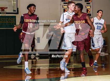 Thumbnail 1 in Edison vs. Pleasant Valley photogallery.