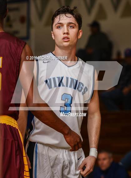 Thumbnail 3 in Edison vs. Pleasant Valley photogallery.