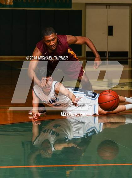 Thumbnail 2 in Edison vs. Pleasant Valley photogallery.