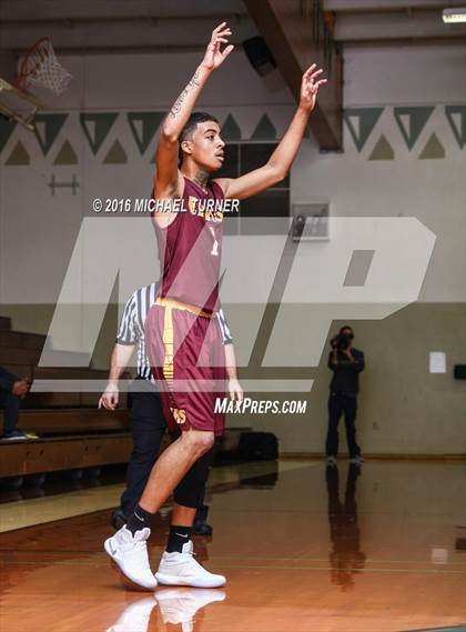Thumbnail 1 in Edison vs. Pleasant Valley photogallery.