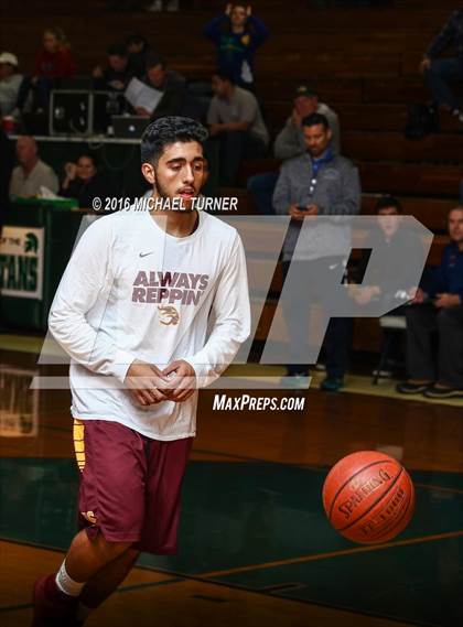 Thumbnail 2 in Edison vs. Pleasant Valley photogallery.