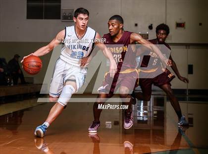 Thumbnail 3 in Edison vs. Pleasant Valley photogallery.