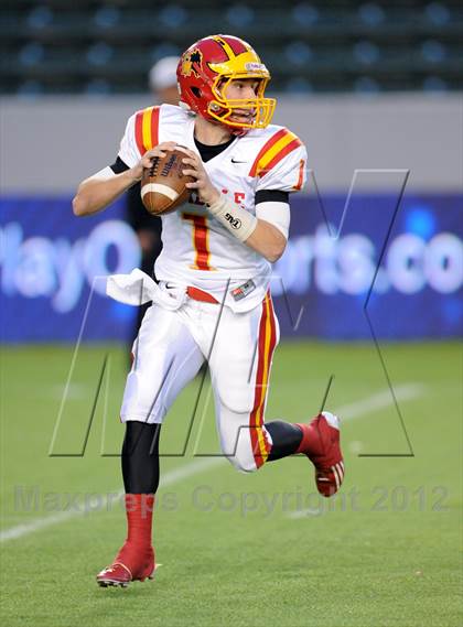 Thumbnail 2 in Oakdale vs. Serra (CIF State D2 Final) photogallery.