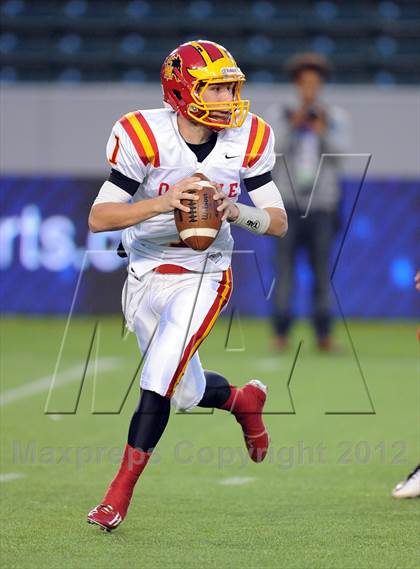 Thumbnail 3 in Oakdale vs. Serra (CIF State D2 Final) photogallery.