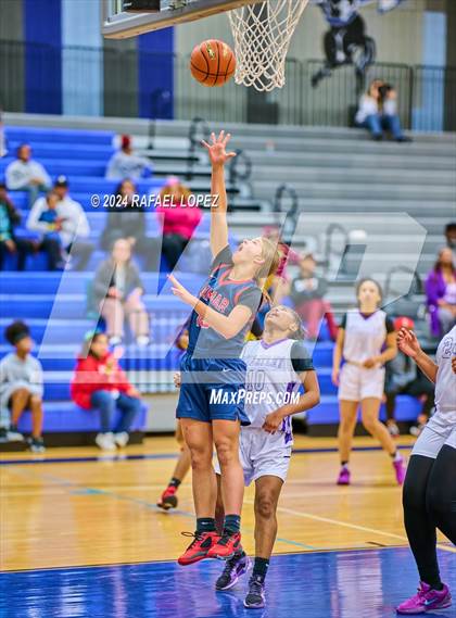 Thumbnail 3 in Wheatley vs. Lamar (Houston ISD Tournament) photogallery.