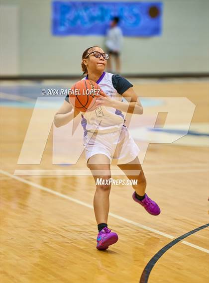 Thumbnail 3 in Wheatley vs. Lamar (Houston ISD Tournament) photogallery.