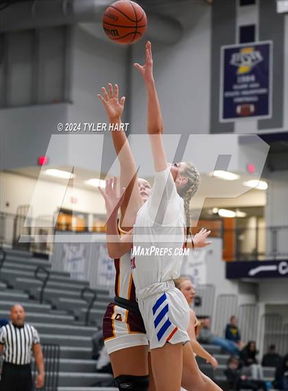 Thumbnail 3 in Gibson Southern vs. Silver Creek (Sneakers for Santa Shootout) photogallery.