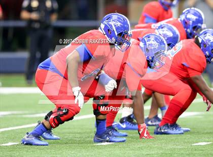 Thumbnail 1 in Duncanville vs. Trinity (UIL 6A Division 1 Region 1 Area) photogallery.