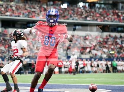 Thumbnail 2 in Duncanville vs. Trinity (UIL 6A Division 1 Region 1 Area) photogallery.