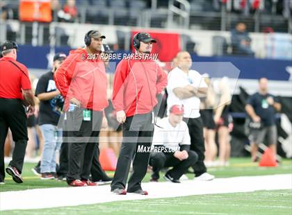Thumbnail 3 in Duncanville vs. Trinity (UIL 6A Division 1 Region 1 Area) photogallery.