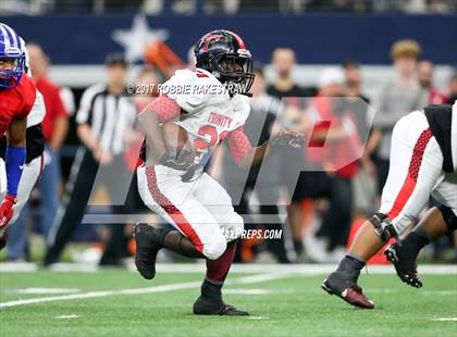 Thumbnail 1 in Duncanville vs. Trinity (UIL 6A Division 1 Region 1 Area) photogallery.