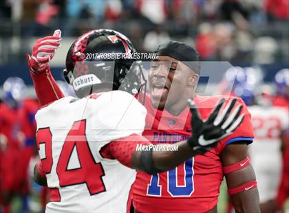 Thumbnail 3 in Duncanville vs. Trinity (UIL 6A Division 1 Region 1 Area) photogallery.