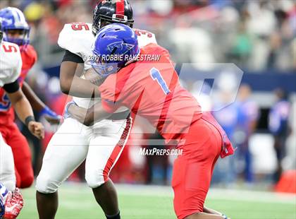 Thumbnail 3 in Duncanville vs. Trinity (UIL 6A Division 1 Region 1 Area) photogallery.