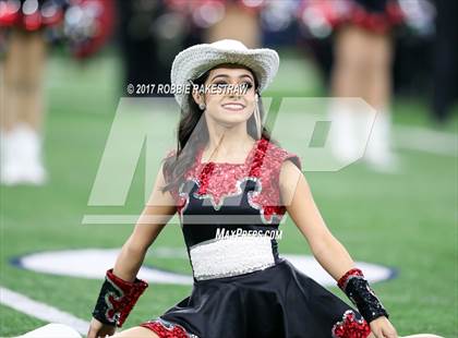 Thumbnail 1 in Duncanville vs. Trinity (UIL 6A Division 1 Region 1 Area) photogallery.
