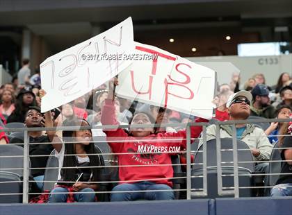 Thumbnail 3 in Duncanville vs. Trinity (UIL 6A Division 1 Region 1 Area) photogallery.