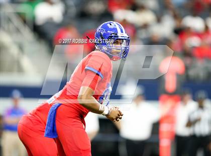 Thumbnail 1 in Duncanville vs. Trinity (UIL 6A Division 1 Region 1 Area) photogallery.