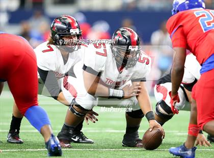 Thumbnail 3 in Duncanville vs. Trinity (UIL 6A Division 1 Region 1 Area) photogallery.