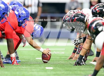 Thumbnail 1 in Duncanville vs. Trinity (UIL 6A Division 1 Region 1 Area) photogallery.
