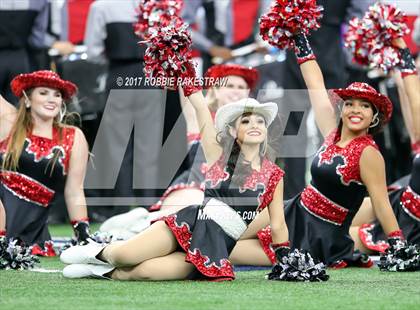 Thumbnail 3 in Duncanville vs. Trinity (UIL 6A Division 1 Region 1 Area) photogallery.