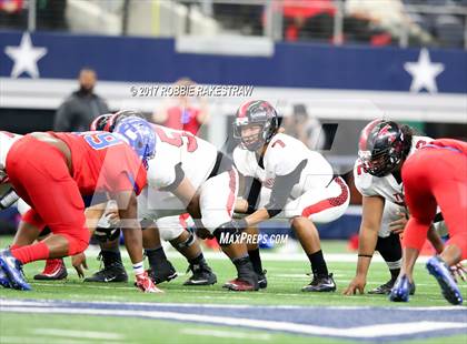 Thumbnail 2 in Duncanville vs. Trinity (UIL 6A Division 1 Region 1 Area) photogallery.