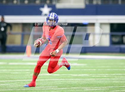 Thumbnail 2 in Duncanville vs. Trinity (UIL 6A Division 1 Region 1 Area) photogallery.