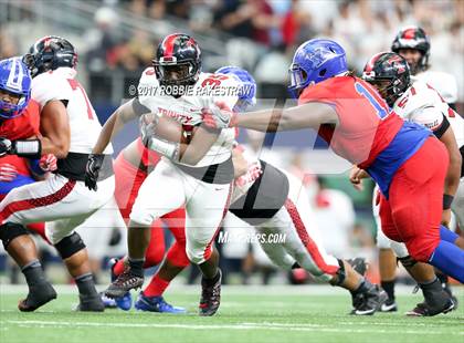 Thumbnail 1 in Duncanville vs. Trinity (UIL 6A Division 1 Region 1 Area) photogallery.