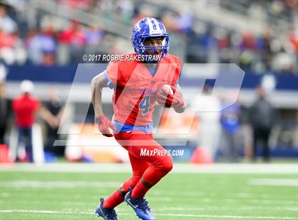 Thumbnail 2 in Duncanville vs. Trinity (UIL 6A Division 1 Region 1 Area) photogallery.