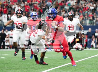 Thumbnail 2 in Duncanville vs. Trinity (UIL 6A Division 1 Region 1 Area) photogallery.