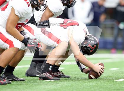 Thumbnail 2 in Duncanville vs. Trinity (UIL 6A Division 1 Region 1 Area) photogallery.