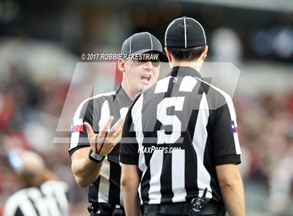 Thumbnail 1 in Duncanville vs. Trinity (UIL 6A Division 1 Region 1 Area) photogallery.