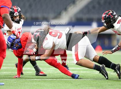 Thumbnail 3 in Duncanville vs. Trinity (UIL 6A Division 1 Region 1 Area) photogallery.