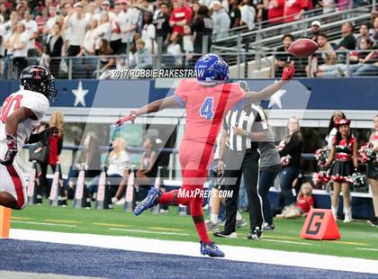 Thumbnail 2 in Duncanville vs. Trinity (UIL 6A Division 1 Region 1 Area) photogallery.
