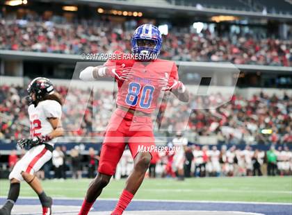 Thumbnail 3 in Duncanville vs. Trinity (UIL 6A Division 1 Region 1 Area) photogallery.