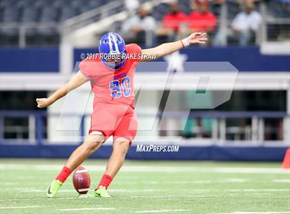 Thumbnail 1 in Duncanville vs. Trinity (UIL 6A Division 1 Region 1 Area) photogallery.