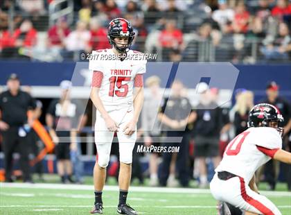 Thumbnail 3 in Duncanville vs. Trinity (UIL 6A Division 1 Region 1 Area) photogallery.