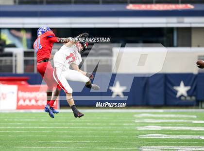 Thumbnail 1 in Duncanville vs. Trinity (UIL 6A Division 1 Region 1 Area) photogallery.