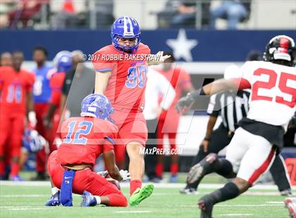 Thumbnail 2 in Duncanville vs. Trinity (UIL 6A Division 1 Region 1 Area) photogallery.