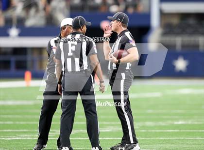 Thumbnail 2 in Duncanville vs. Trinity (UIL 6A Division 1 Region 1 Area) photogallery.