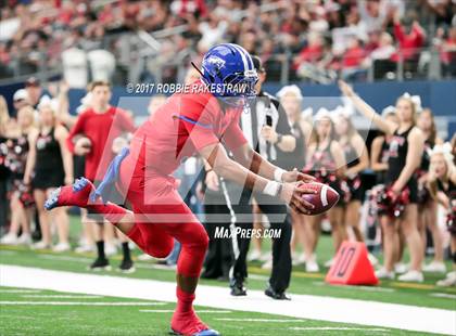 Thumbnail 3 in Duncanville vs. Trinity (UIL 6A Division 1 Region 1 Area) photogallery.