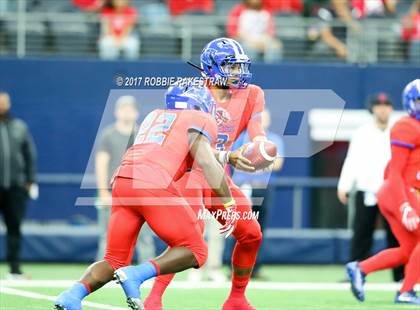 Thumbnail 1 in Duncanville vs. Trinity (UIL 6A Division 1 Region 1 Area) photogallery.